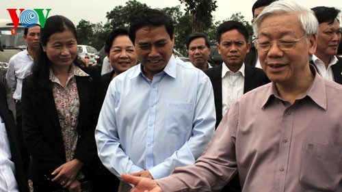 Party leader Nguyen Phu Trong works with Vinacomin  - ảnh 1